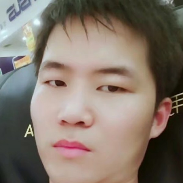 小酒桌的照片