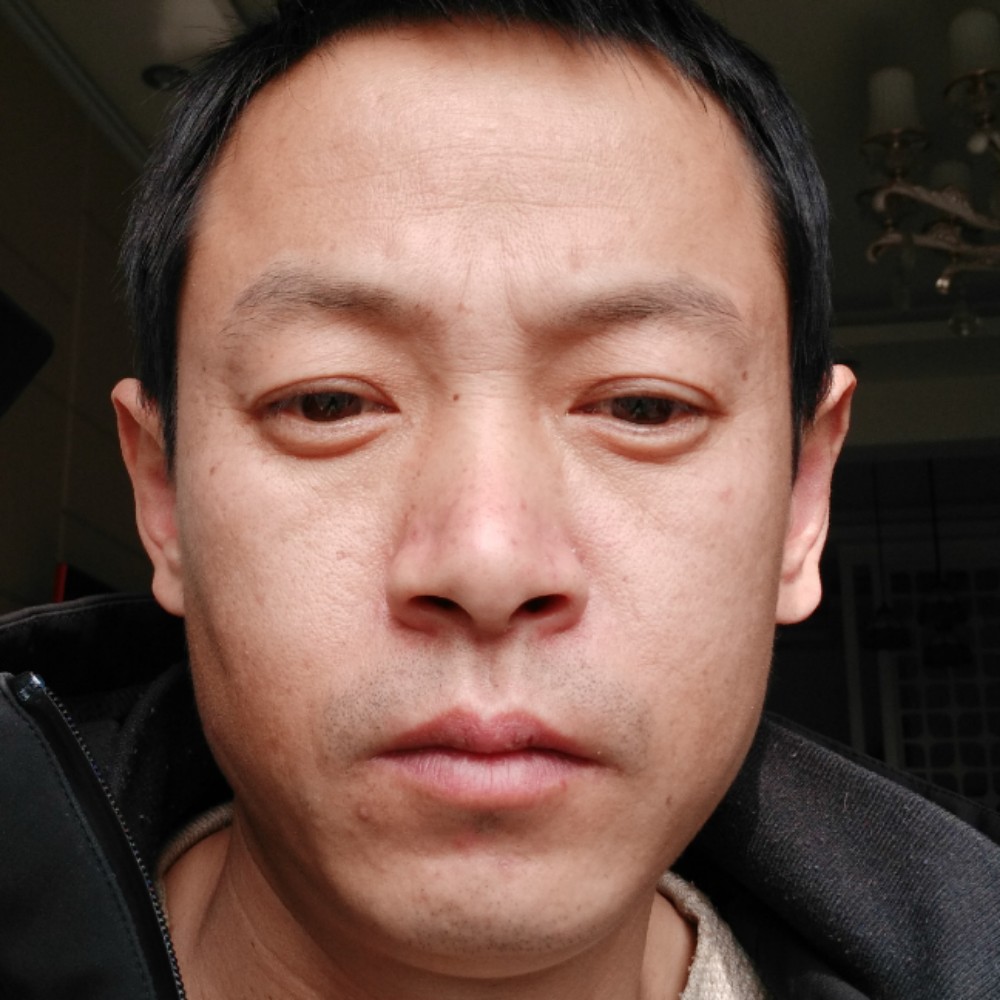 李炳安的照片