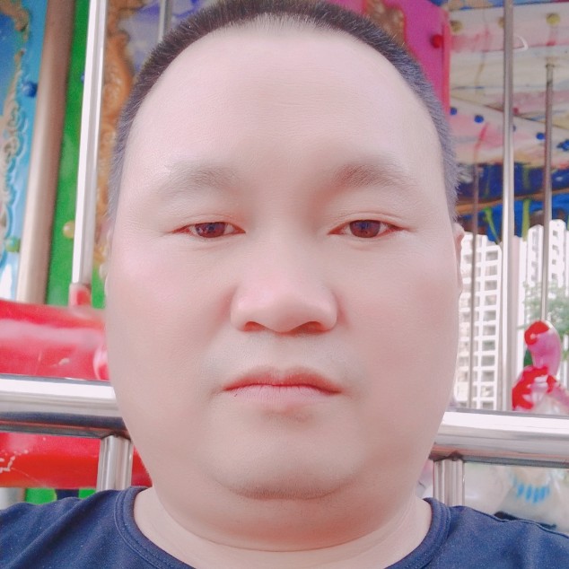 矫情爱微笑的照片