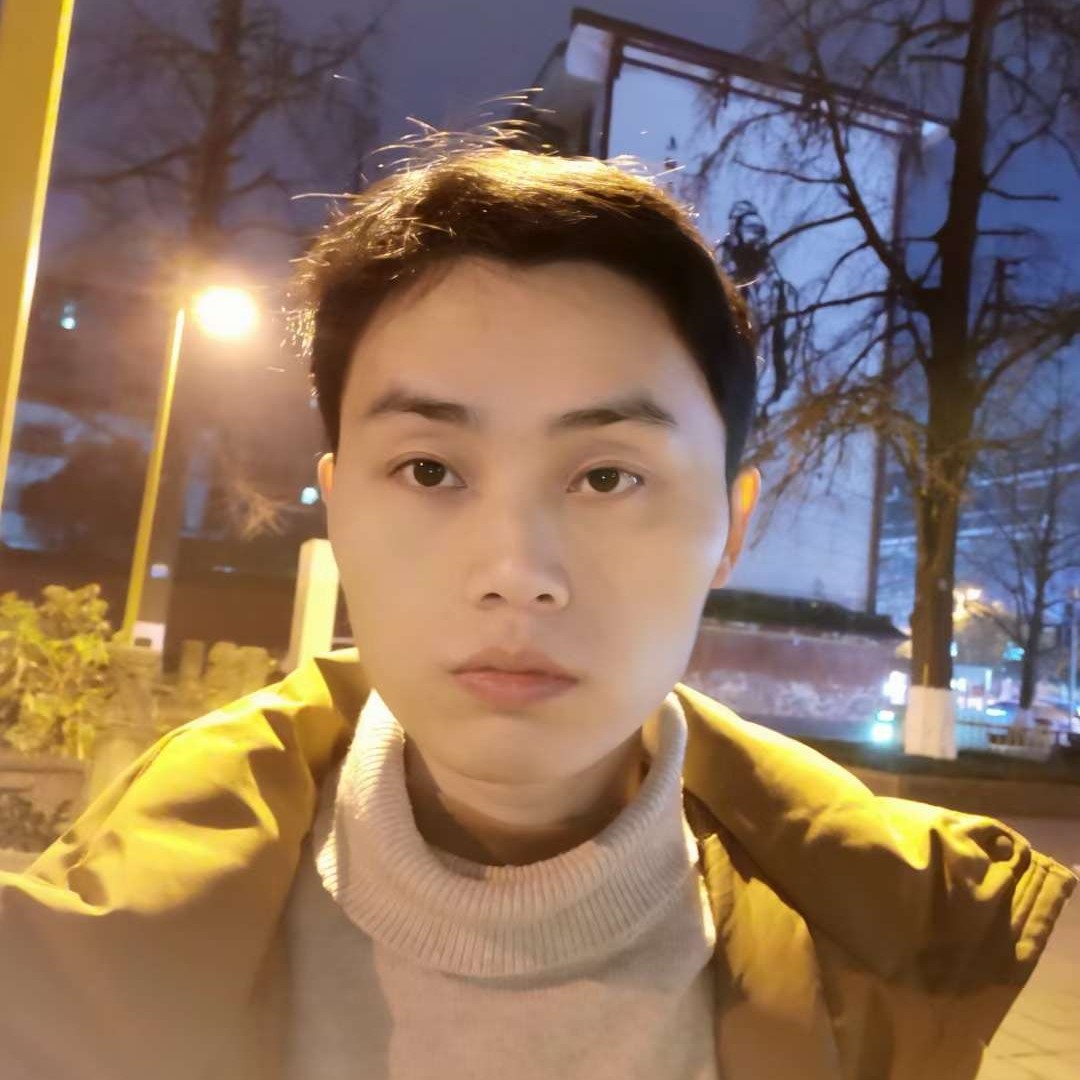 执着保卫羽毛的照片