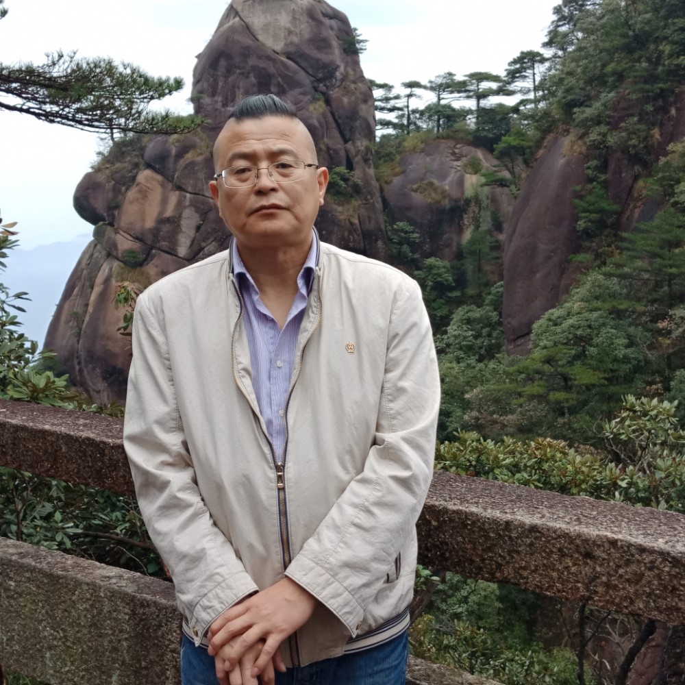 数据线与忐忑的照片