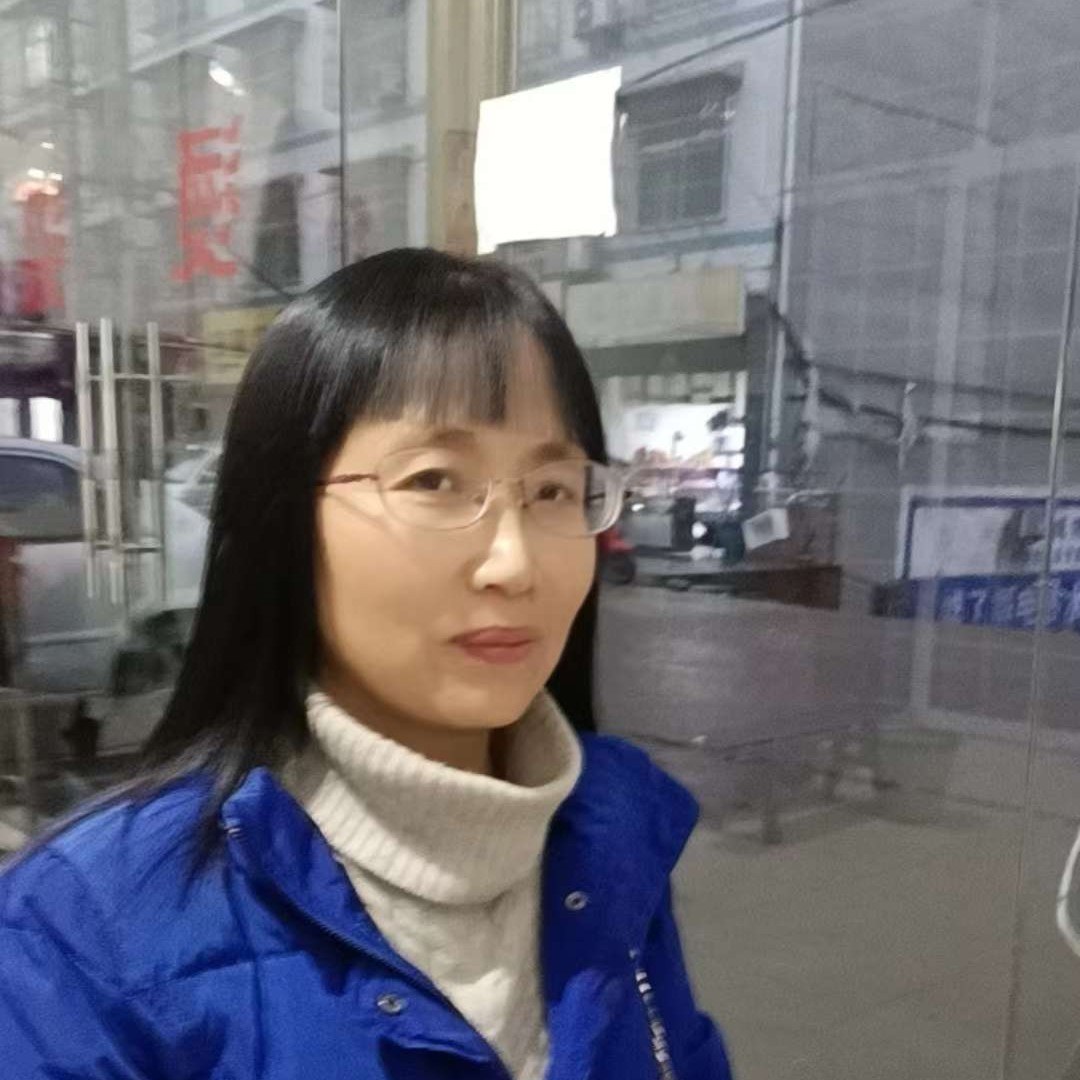 战斗机挽手调皮的照片