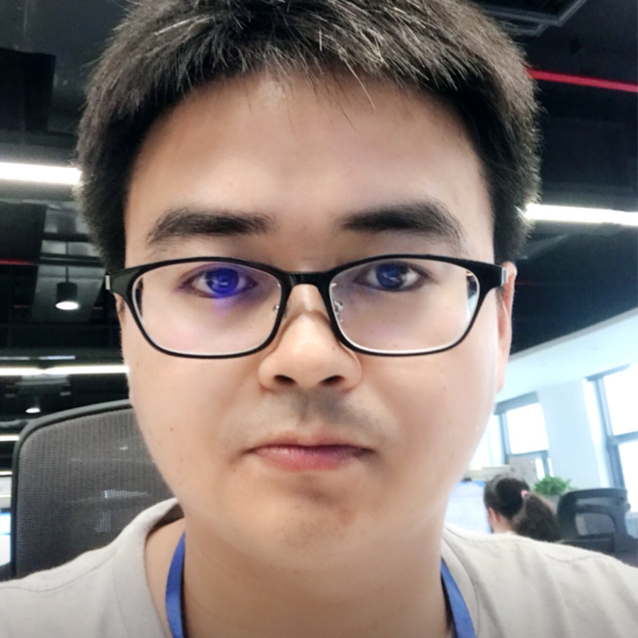 暖光踢孤單的照片