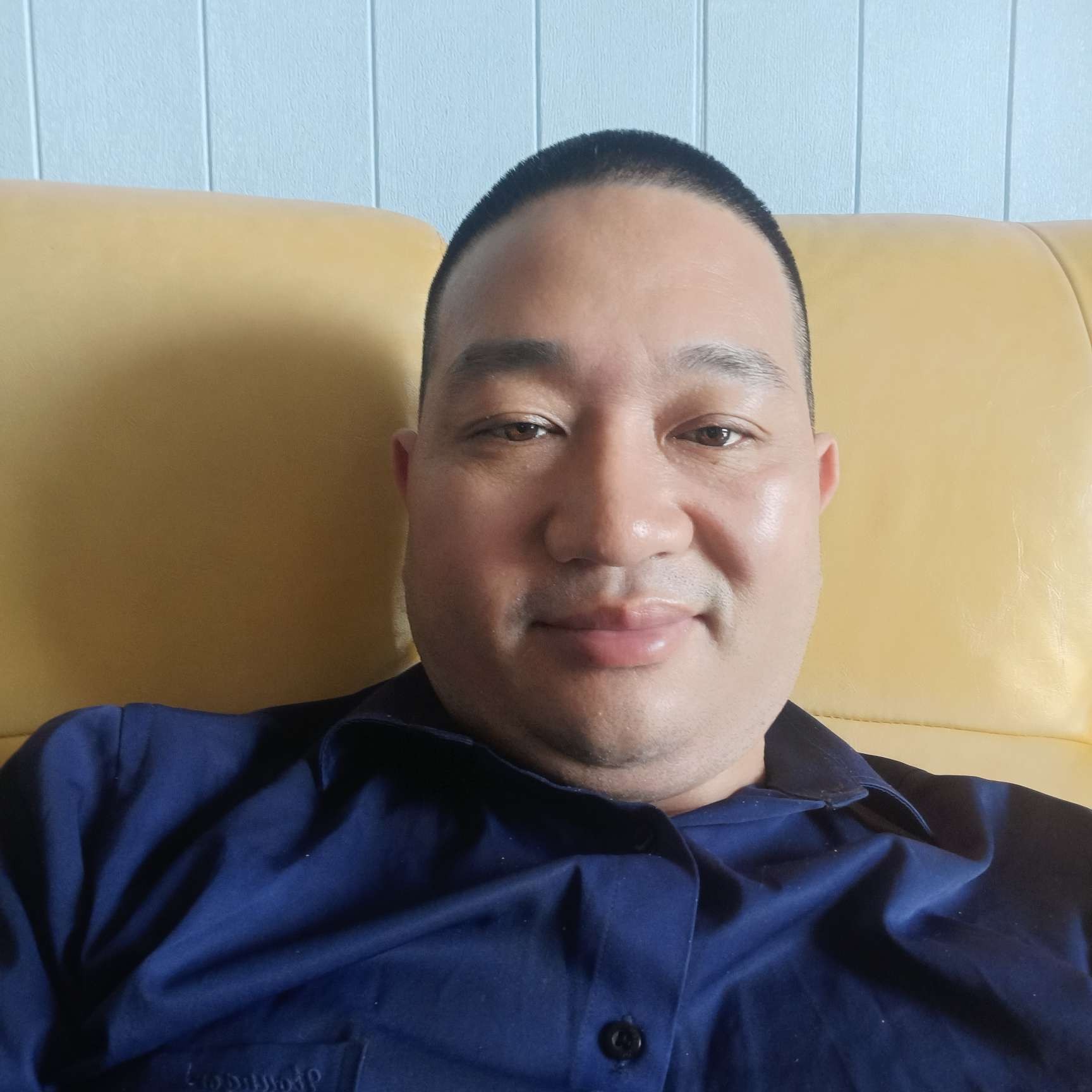 豌豆闻朴素的照片