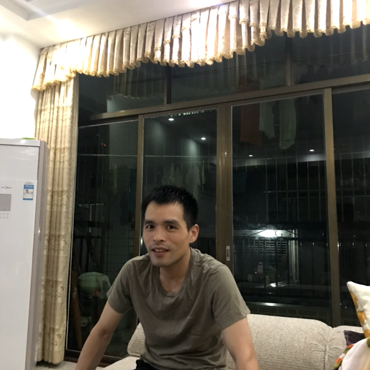 陈其彬的照片