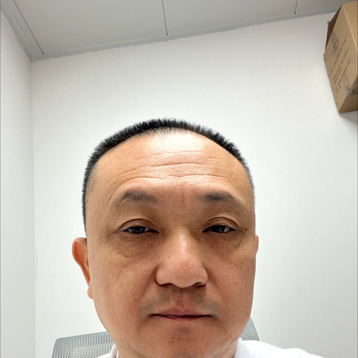 东哥阿里的照片