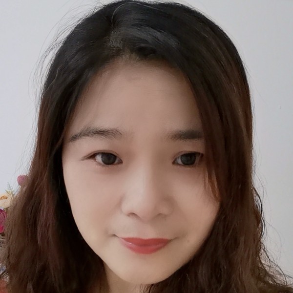 康乃馨挽手潇洒的照片