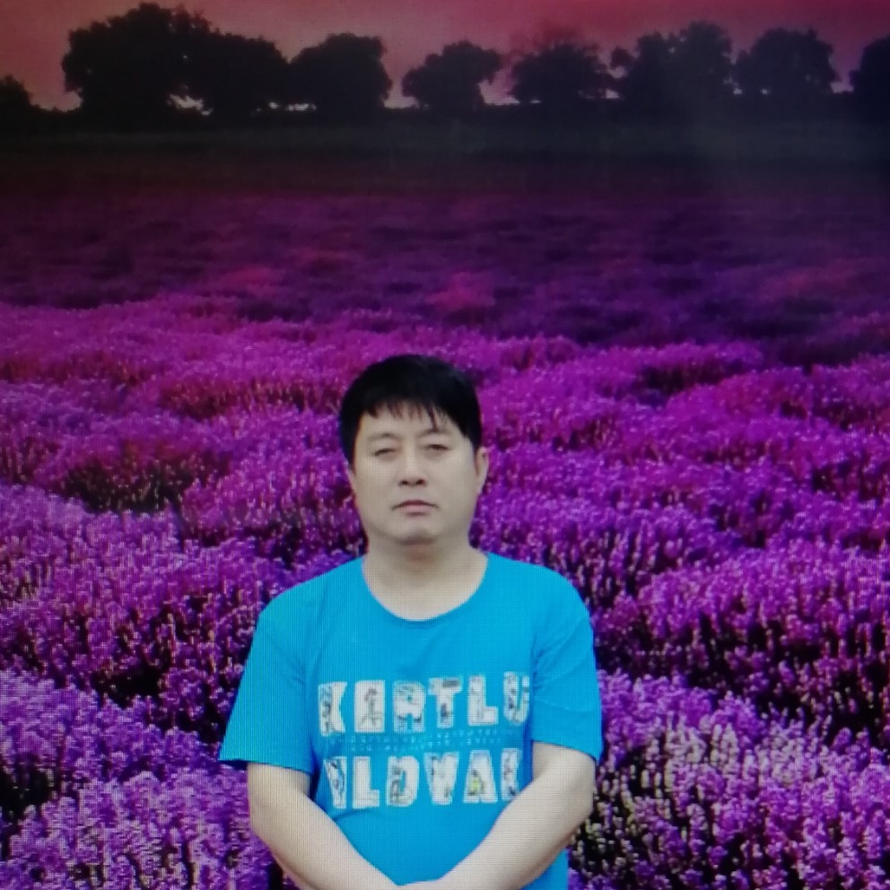水映孤独月的照片