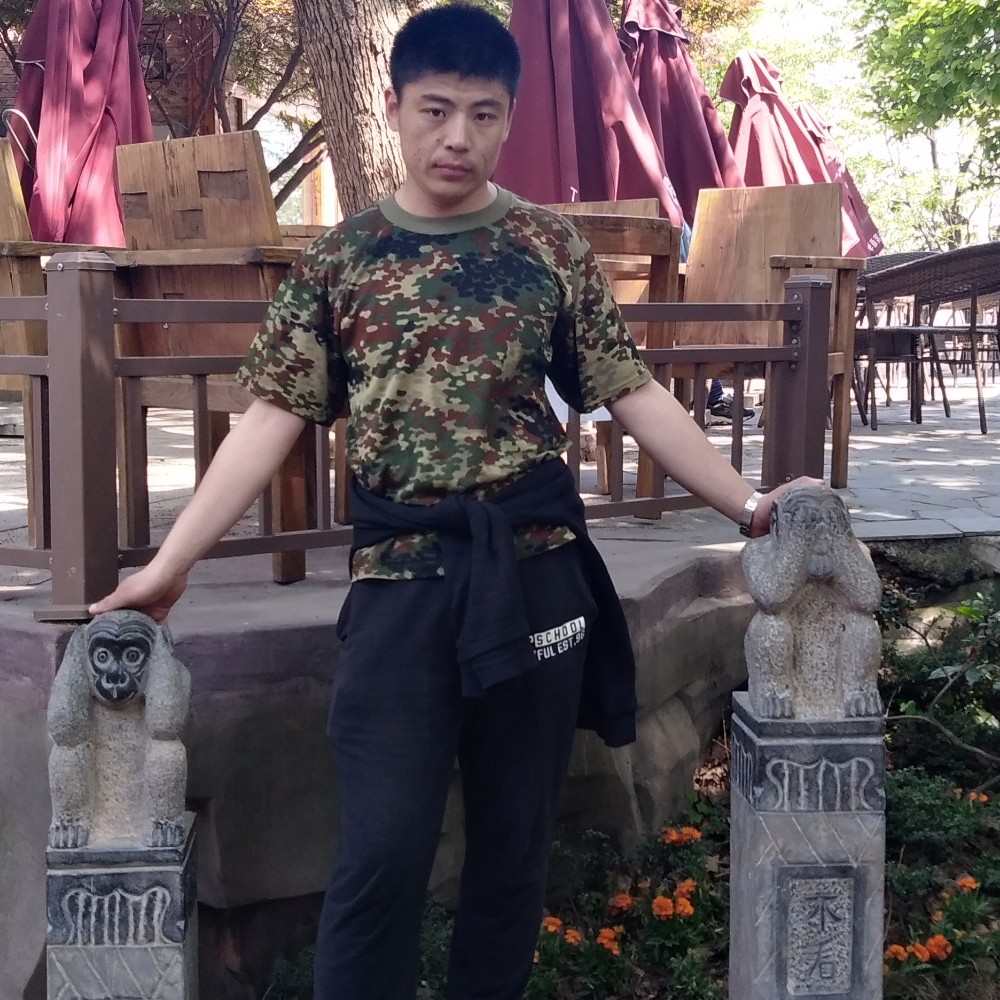 许明的照片