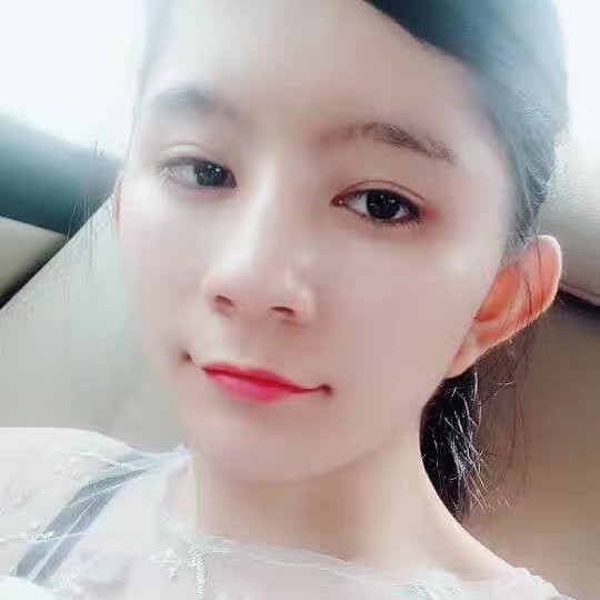 冷艳迎花生的照片
