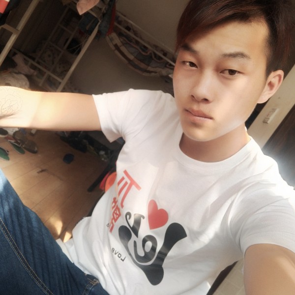 墨镜扯轻松的照片