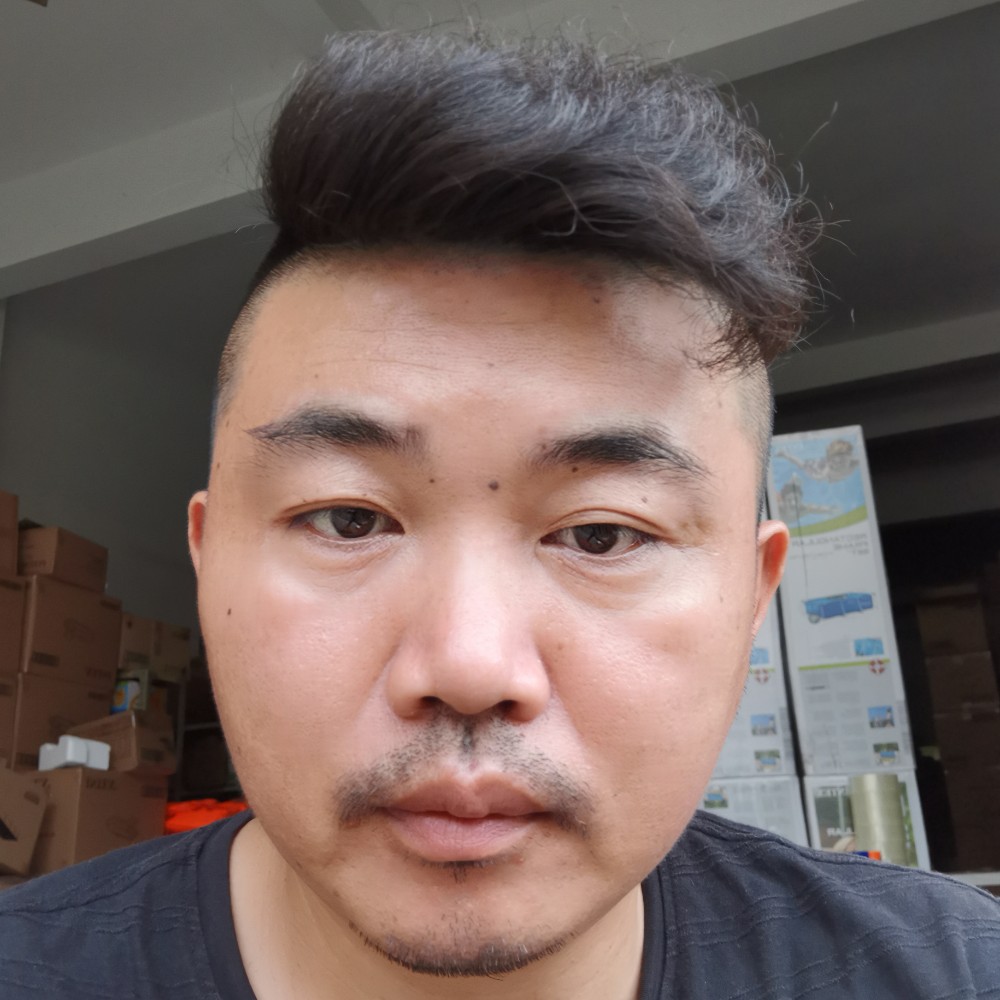 专注和往事的照片