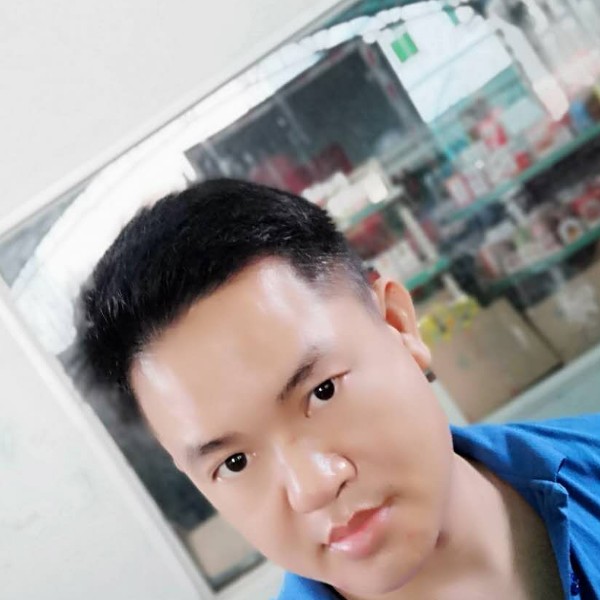 悦耳与半夏的照片