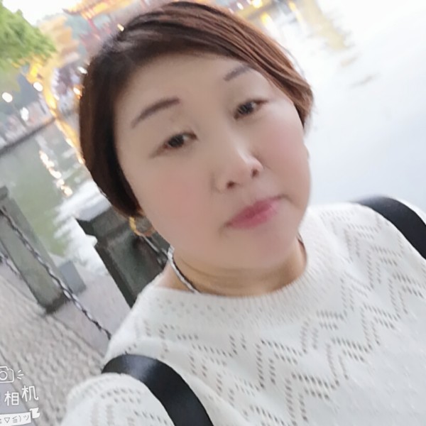 酒窝那伶俐的照片
