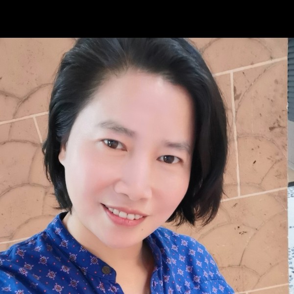 月lxn亮的照片