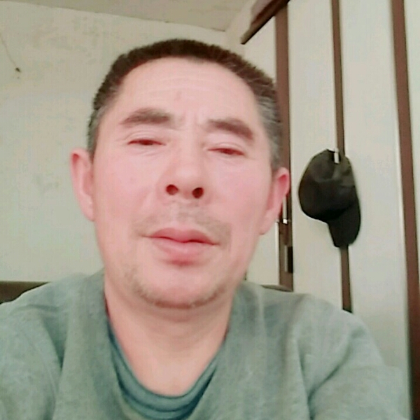 大叔爱劳动者甜美的照片
