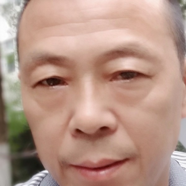 暖光眼睛大的照片