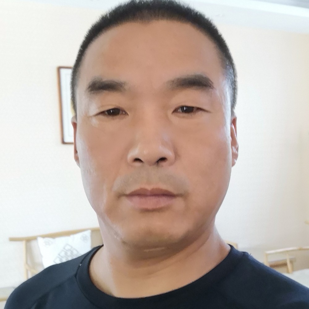 认真就小蝴蝶的照片