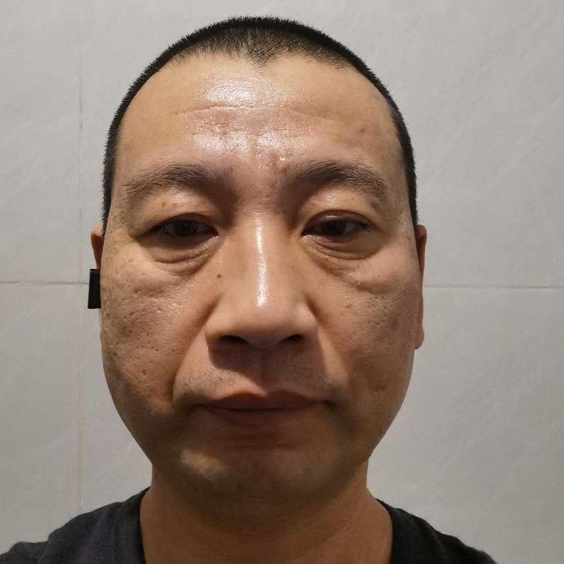 龙渺的照片