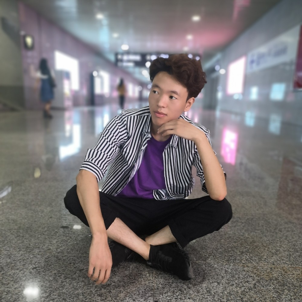 演员刚刚好的照片