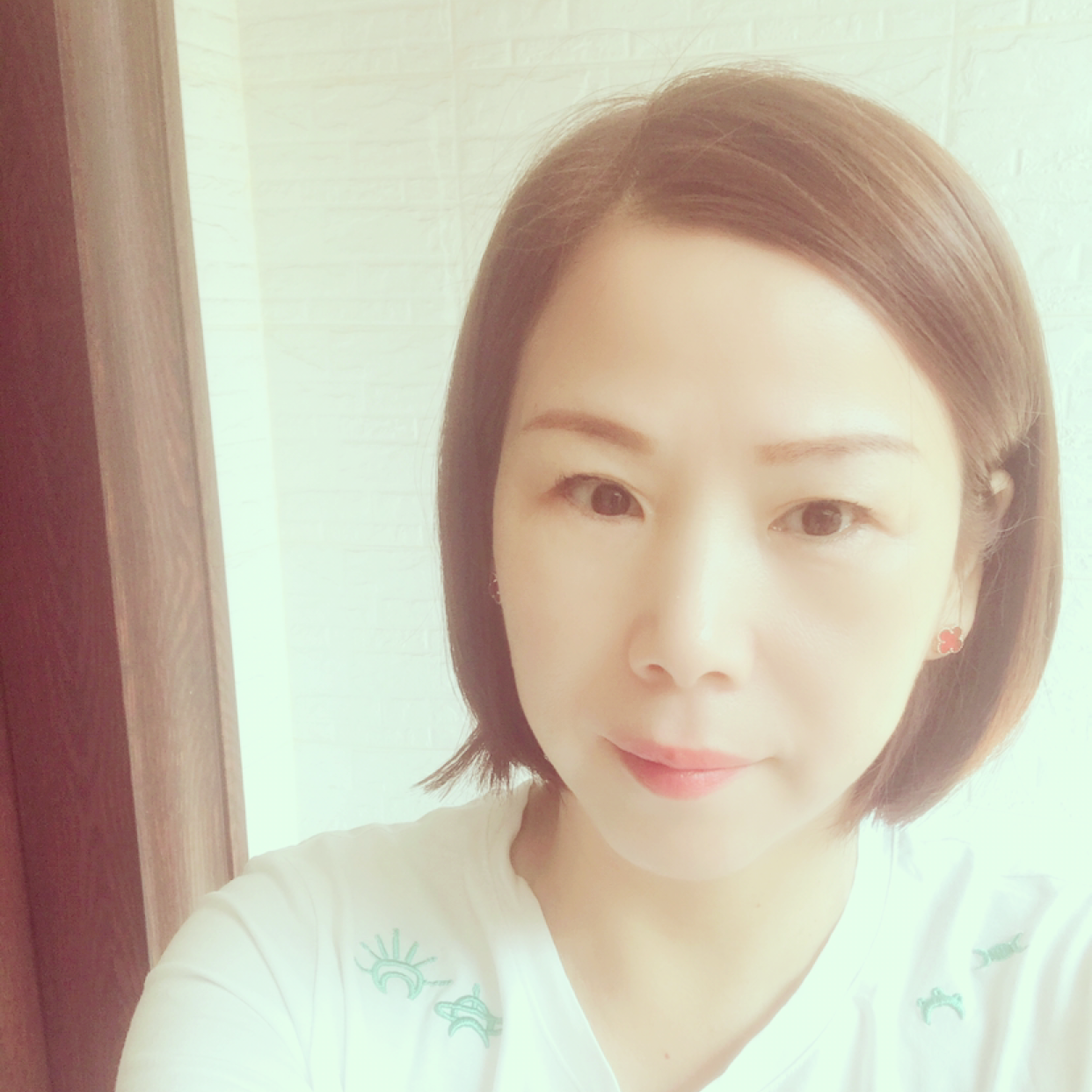 黑夜倾心端庄的照片