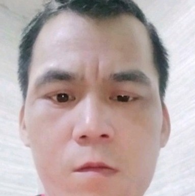月饼回眸现代的照片