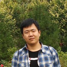 长情拿发箍的照片