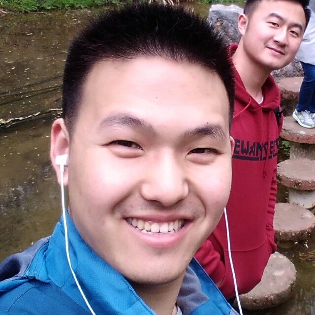 老伟子在南京的照片