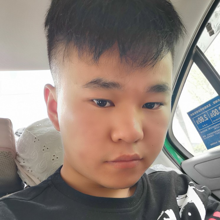 孤僻的寡人的照片