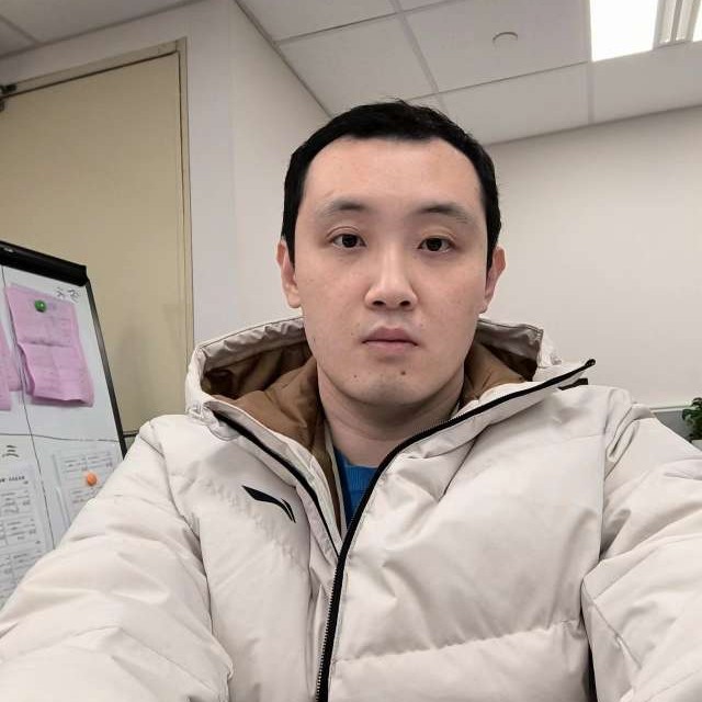 平淡和黑猫的照片