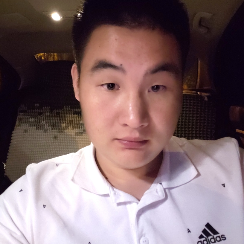 小伙潇洒的照片