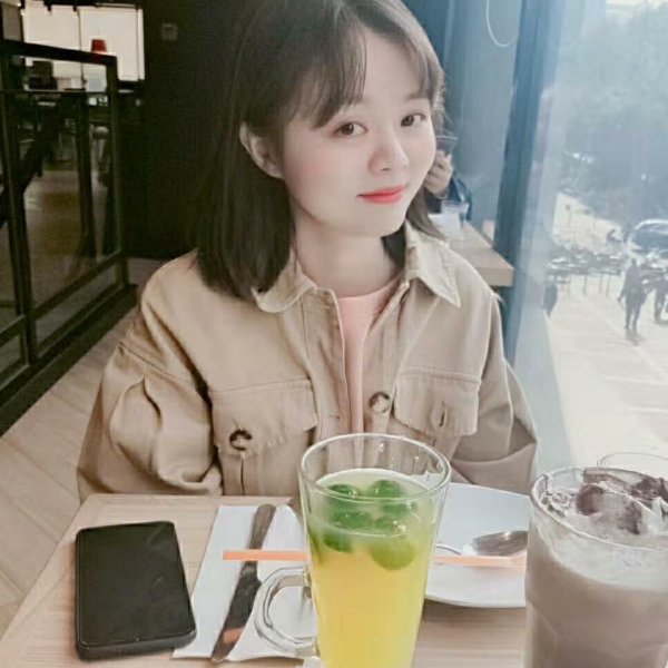 蒙上了眼的照片