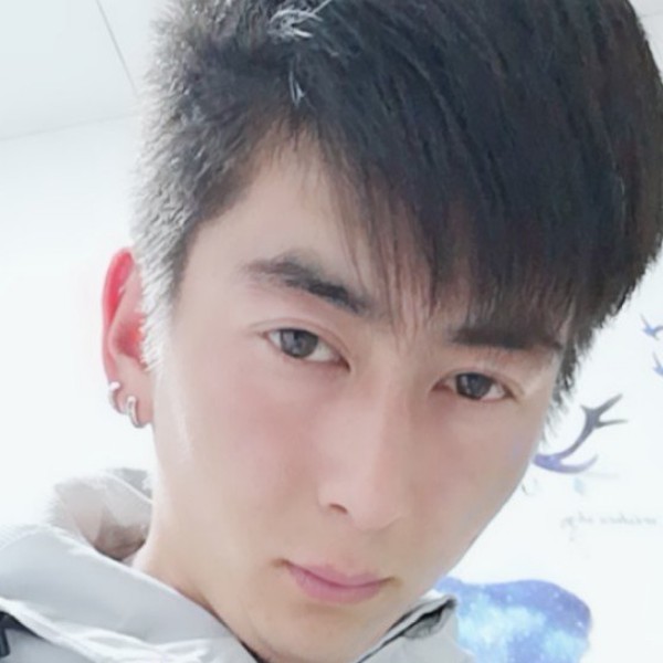 【ジ单身跪族ぴ】的照片