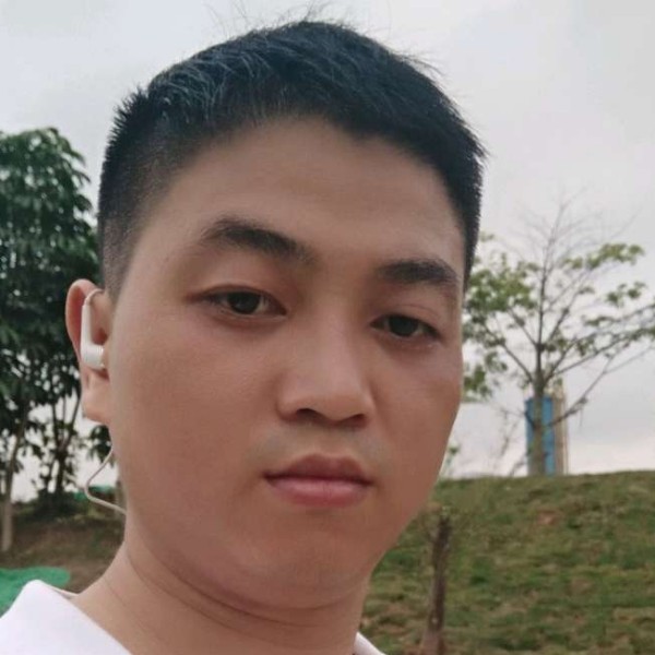 喜悦和水壶的照片