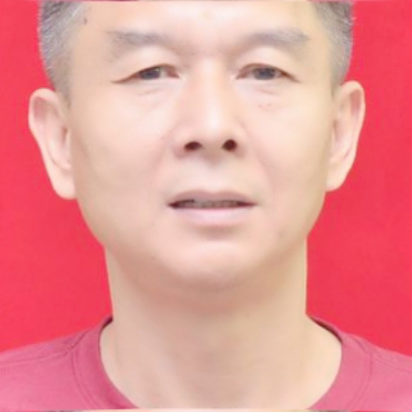 嚓茶和拉长的照片