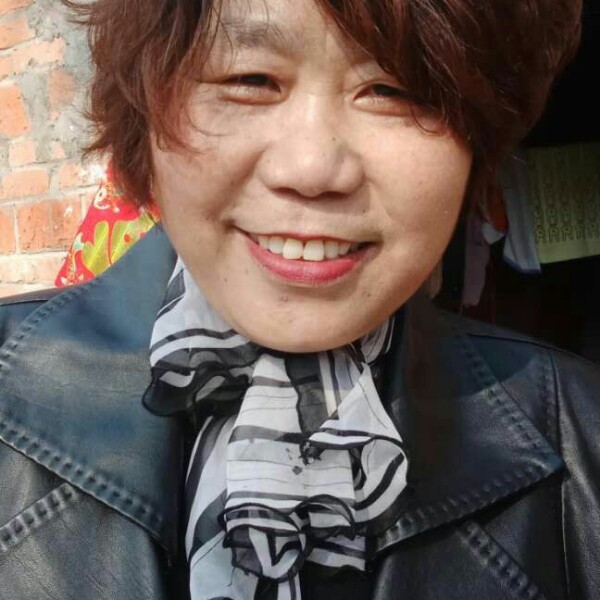小丸子甜美的照片