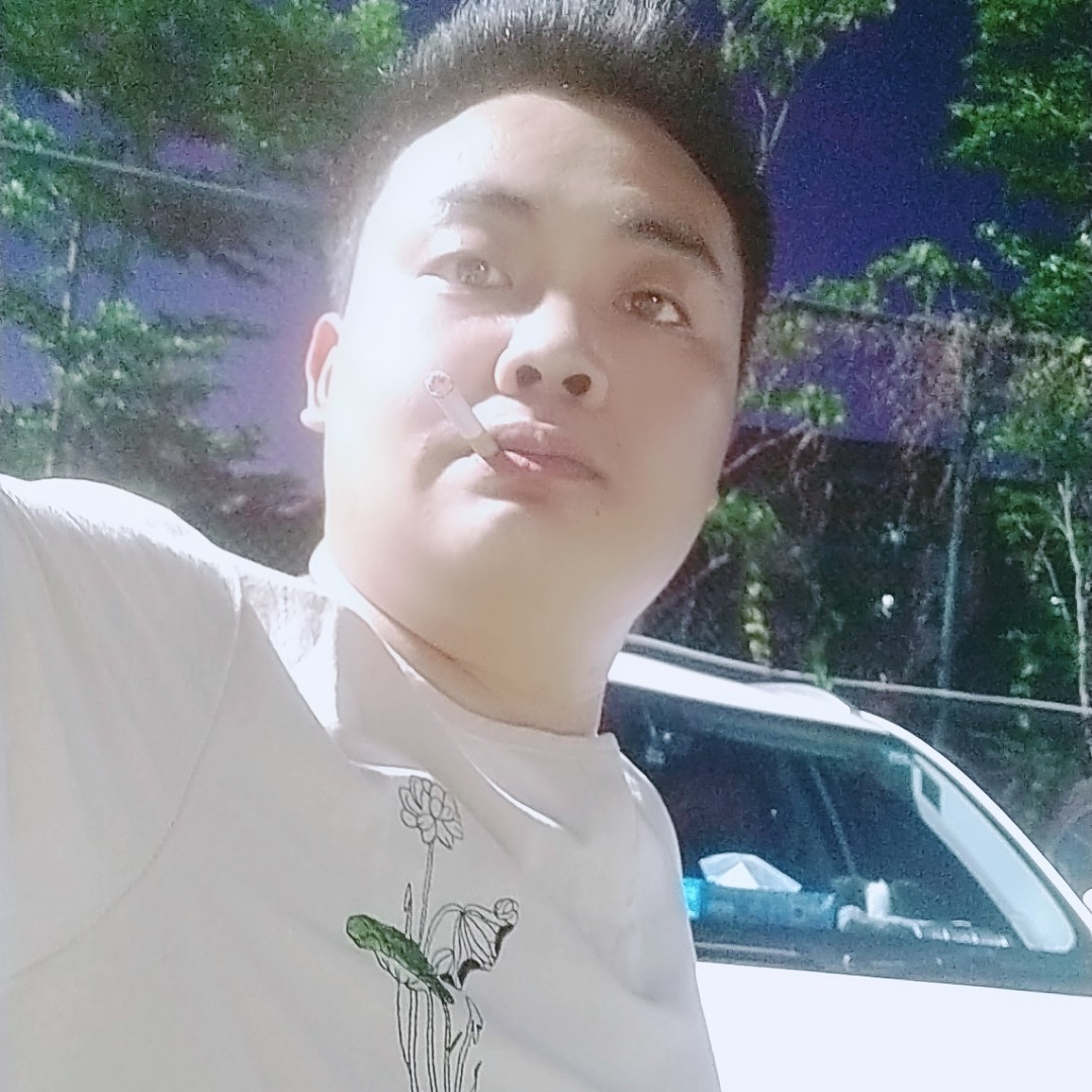 身影苦恋包容的照片