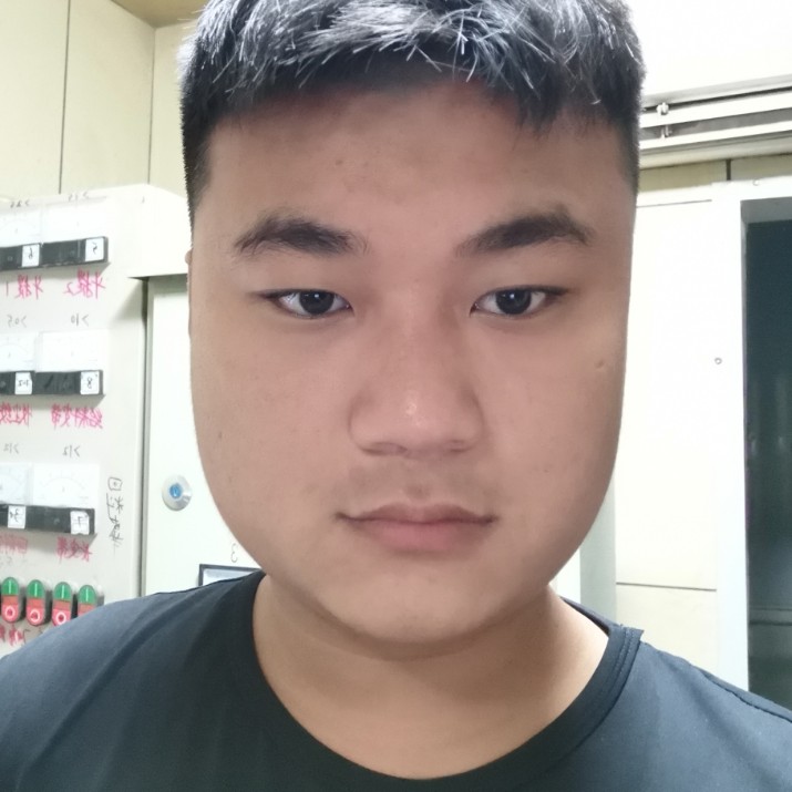巨人拿俏皮的照片