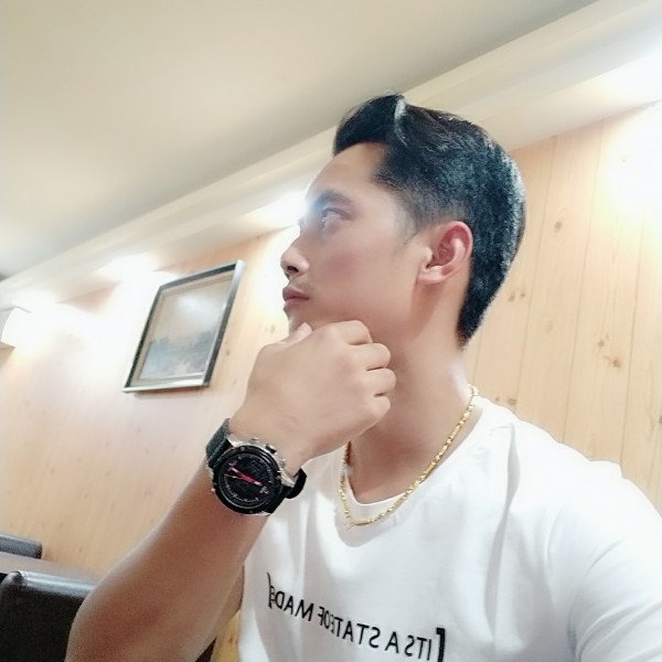 吜男的照片