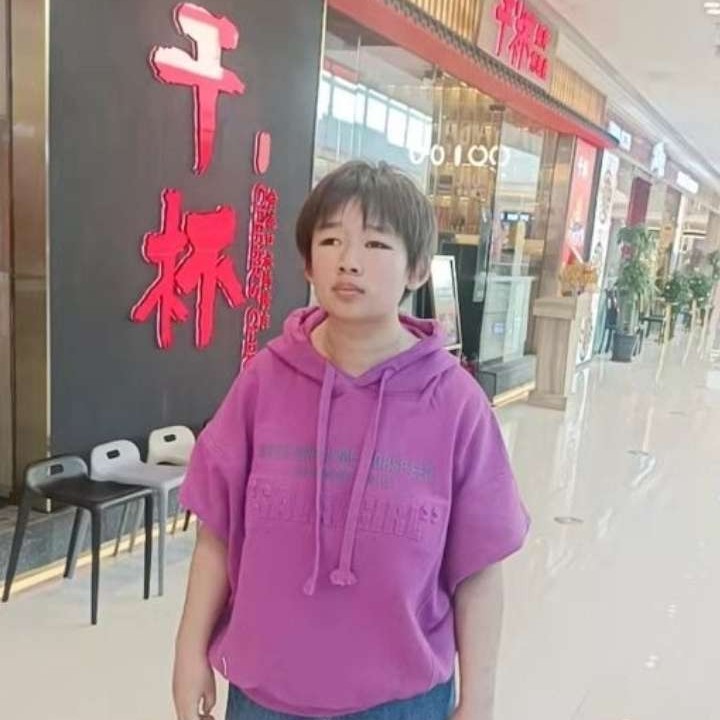 薄雅的照片