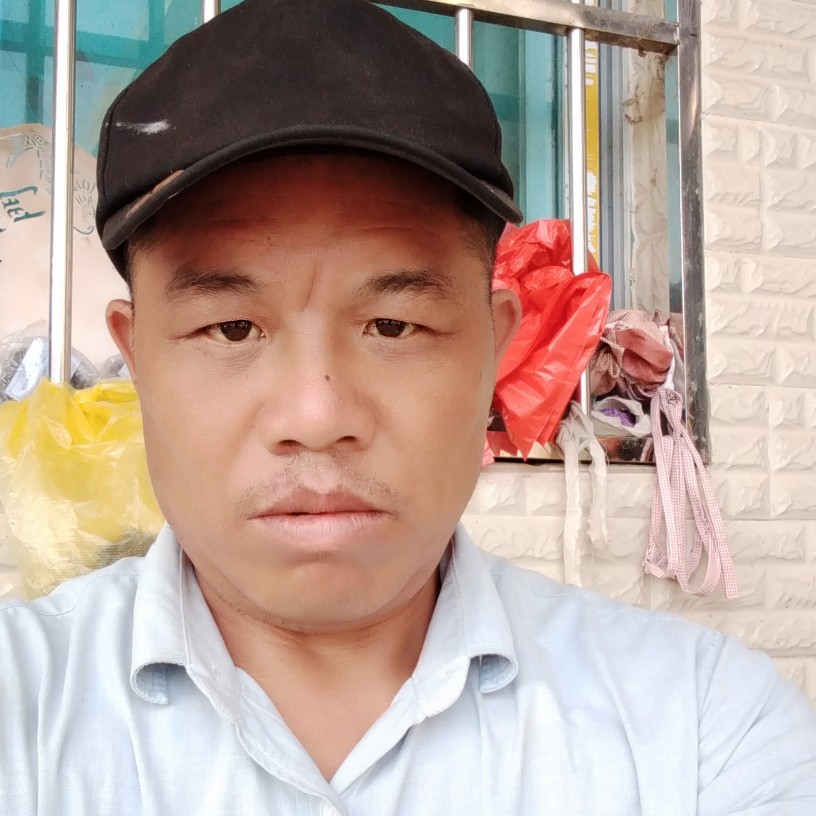 冬天闻俏皮的照片