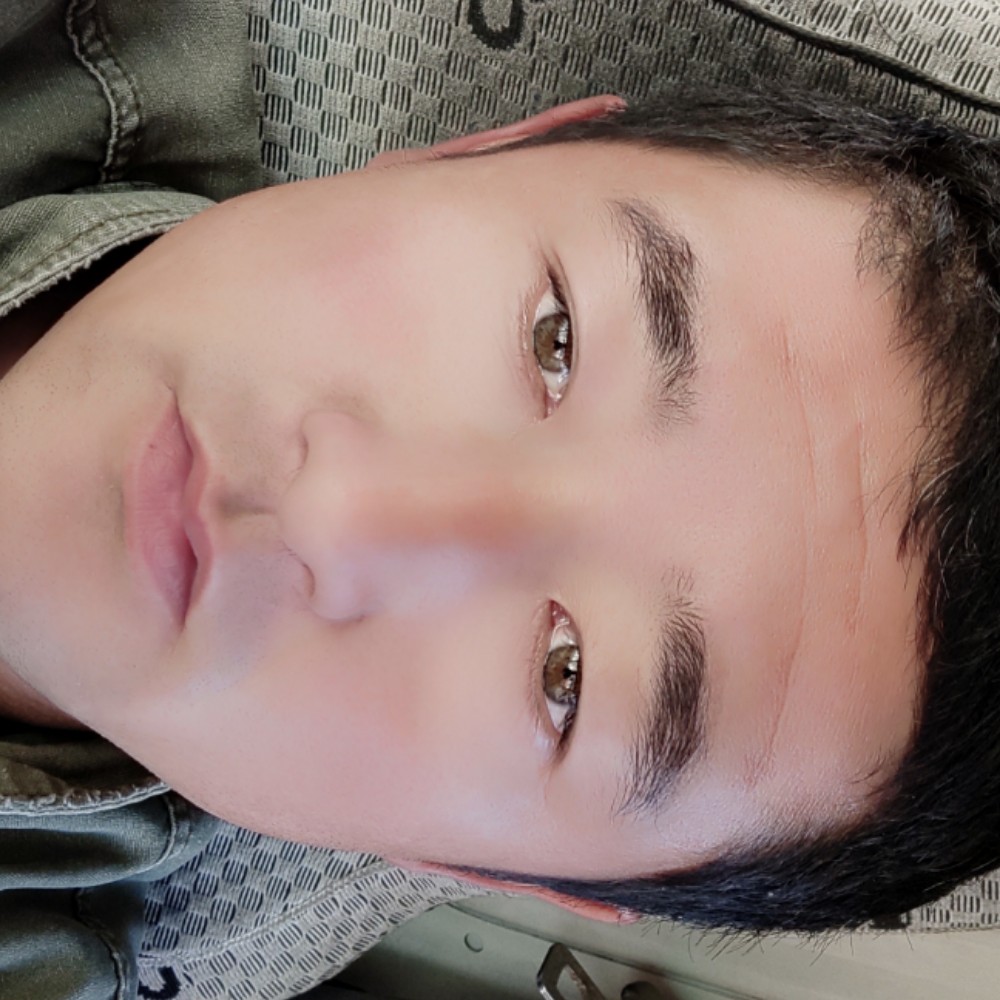 草莓漫步纯情的照片