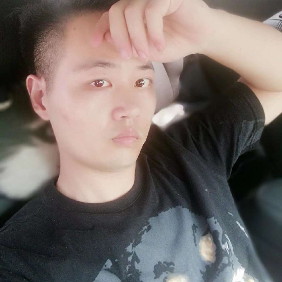 悲凉用自行车的照片