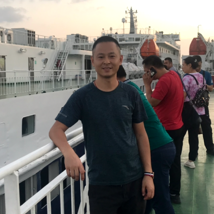 爱笑和菠萝的照片