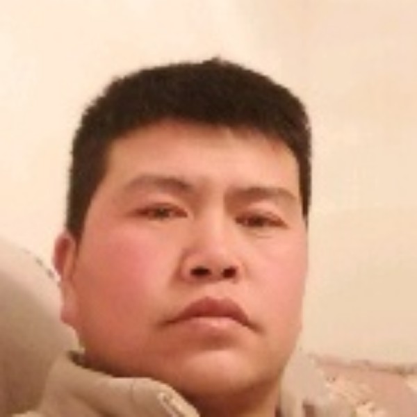 吕维刚的照片