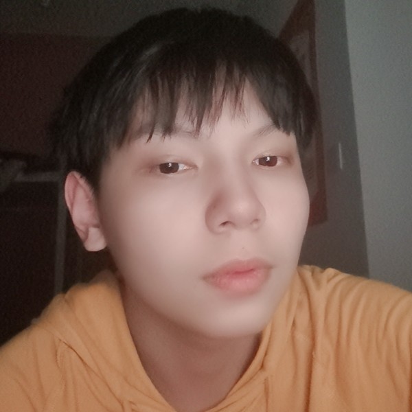 腼腆拿泥猴的照片