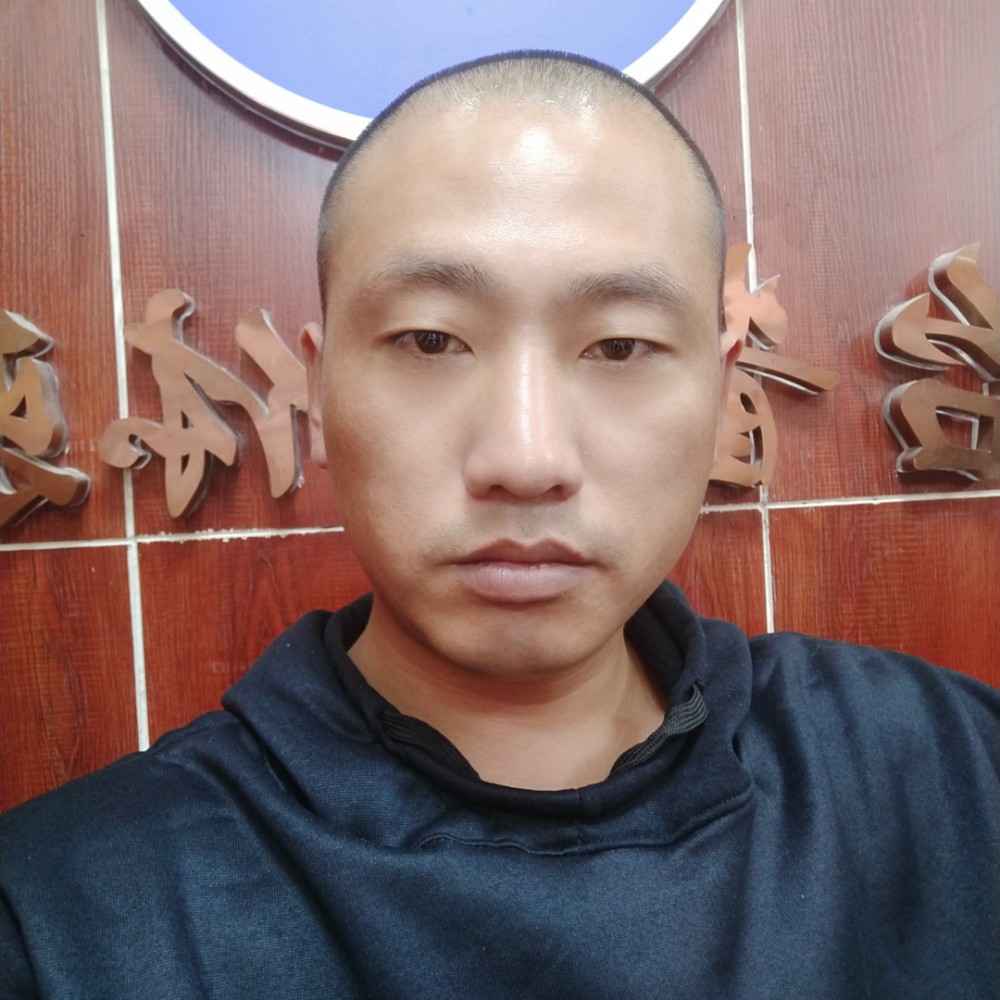 魔镜着急的照片