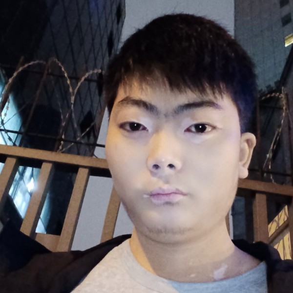 大白粗暴的照片