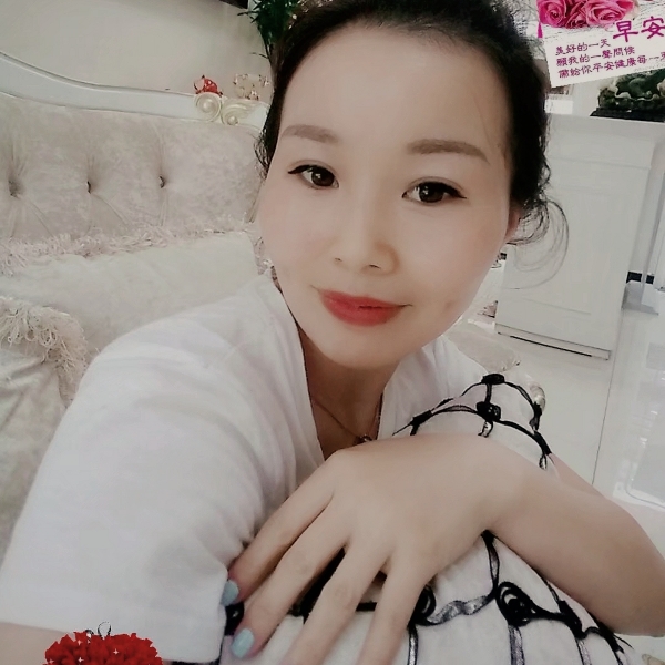 嗯娜的照片