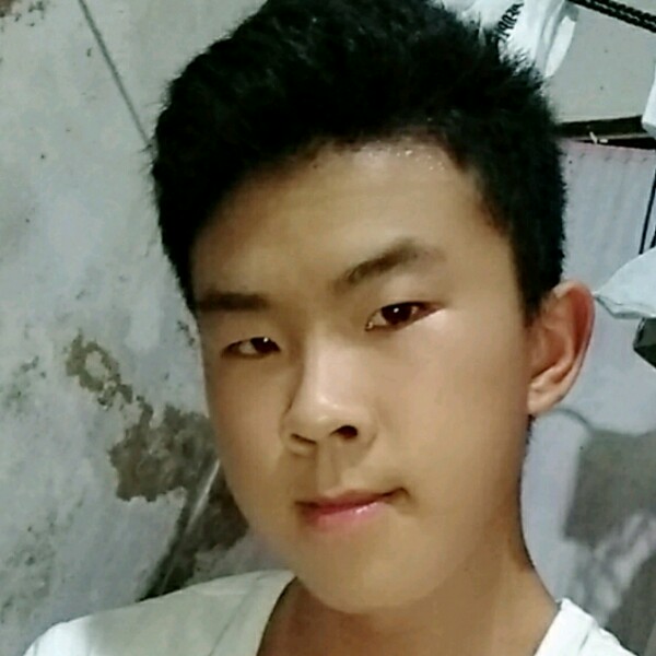 饱满方钢笔的照片